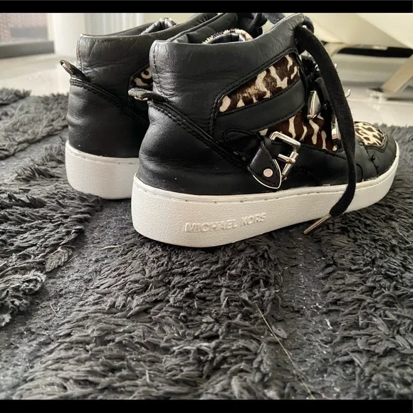 Michael Kors shoes for women size 7 - Picture 5 of 10